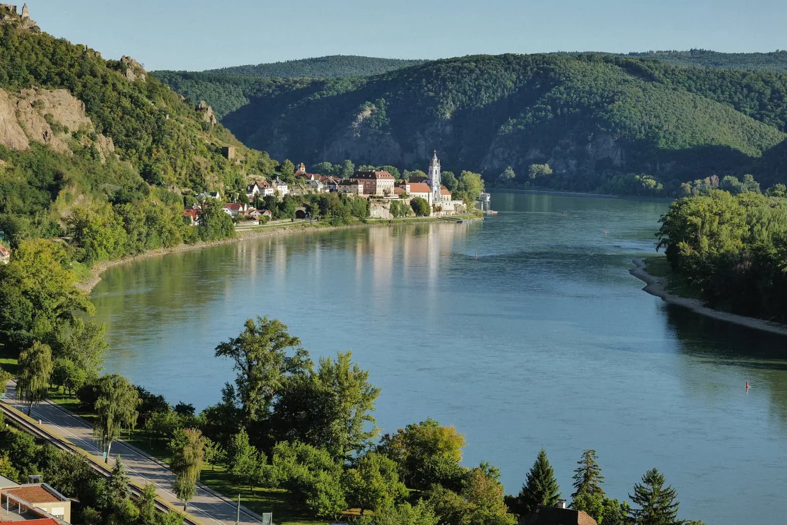 The Danube at Dürnstein, seen from the vineyard